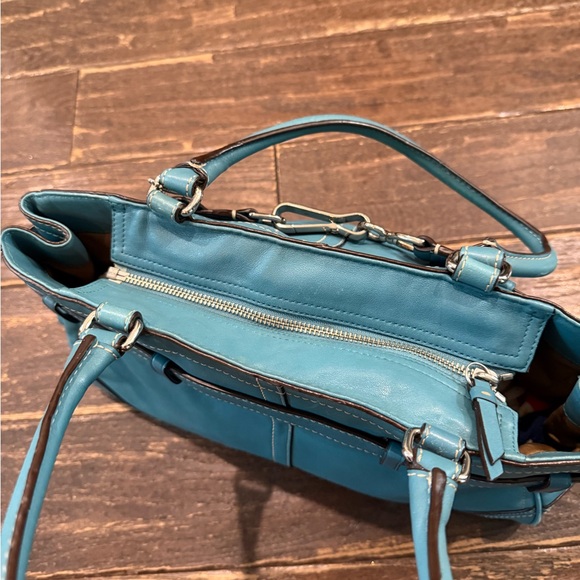 Coach Blue Leather Shoulder Bag with Silver Hardware - Picture 3 of 6